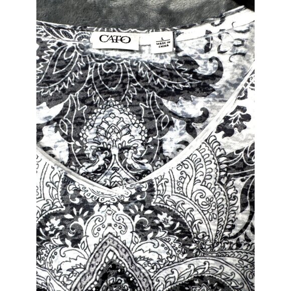 Cato Womens V-Neck Long Sleeve Top With Black & White Paisley Print - Size L - Picture 2 of 7